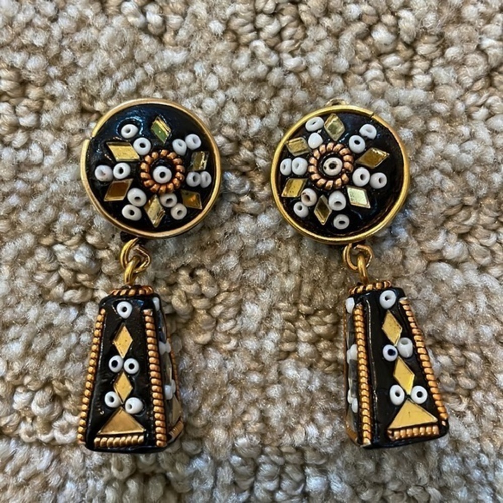 Vintage Black & Gold Beaded Clip On Dangle Earrings